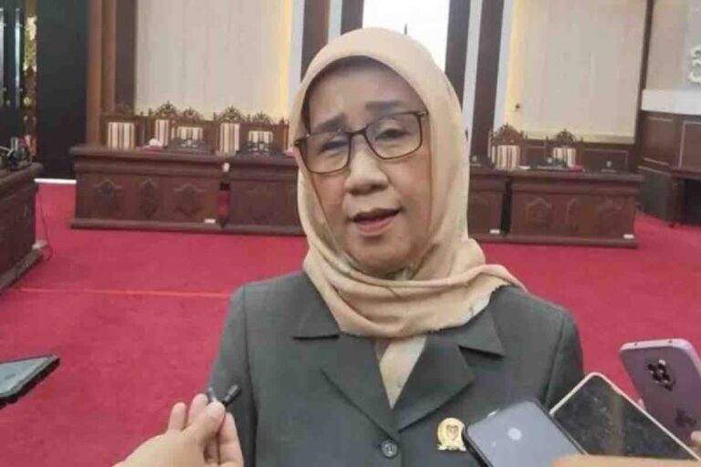 Ketua-Komisi-II-DPRD-Kalteng-Provinsi-Kalimantan-Tengah-Siti-Nafsiah-DPRD-Kalteng-DPRD-Kalteng