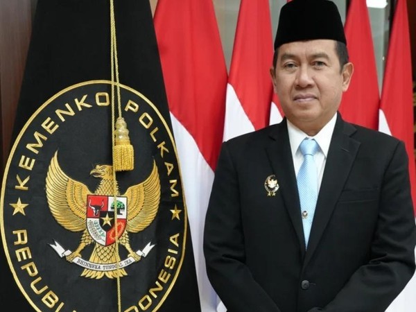 deputi-bidang-koordinasi-keamanan-dan-ketertiban-kemenko-polkam-ri-irjen-asep-jenal-ahmadi-1746022962065_43 (1)