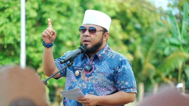 gubernur-bengkulu-helmi-hasan-1742367590685_169 (1)