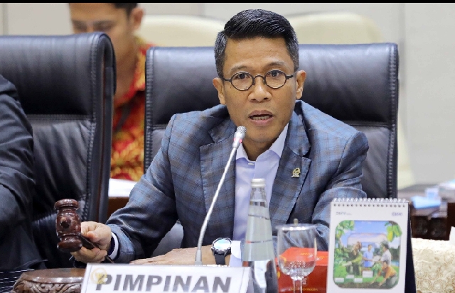 misbakhun-ketua-komisi-11_FNcFIi8z0z