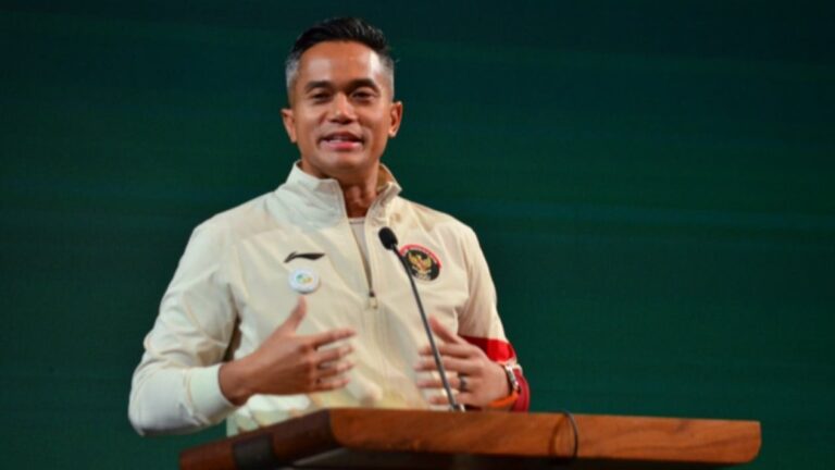 66e5621668360-anindya-bakrie-resmi-menjadi-ketua-umum-kadin-indonesia-yang-baru-menggantikan-arsjad-rasjid_1265_711