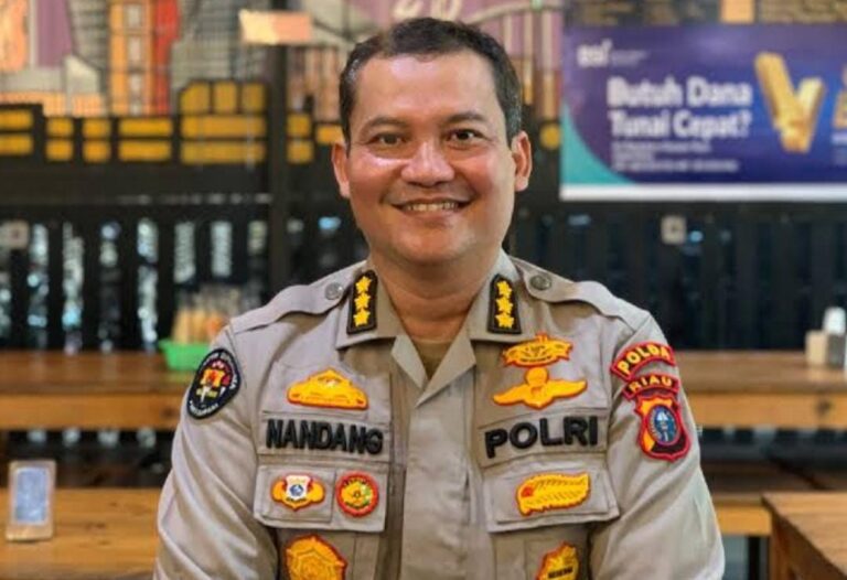 2023-06-26-kabid-humas-polda-riau-kombes-nandang-dimutasi-ini-jabatan-terbarunya