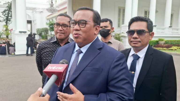 66d82a41dfb0e-presiden-konfederasi-serikat-pekerja-seluruh-indonesia-kspsi-andi-gani-nena-we_1265_711