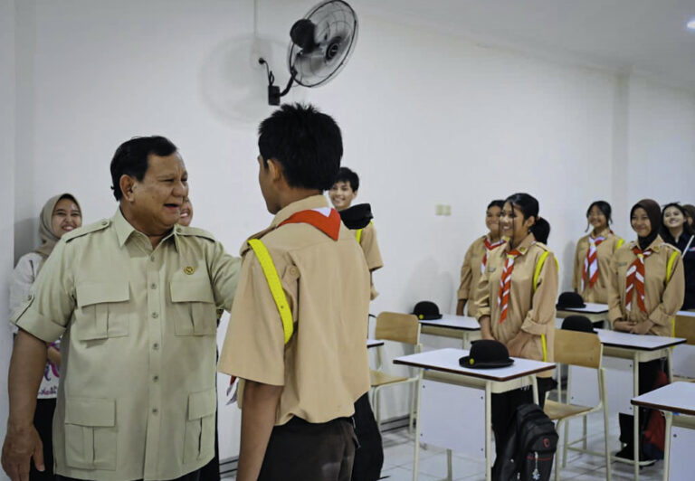 Presiden-Prabowo-Kunjungi-Sekolah-Rakyat-Menengah-Atas-SRMA-Margaguna-Jakarta-Selatan