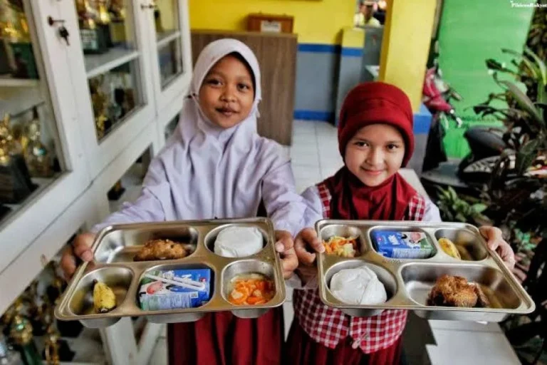 post_program_makan_siang_bergizi_gratis_mbg_segera_dijalankan_di_bengkulu_1737522678 (1)