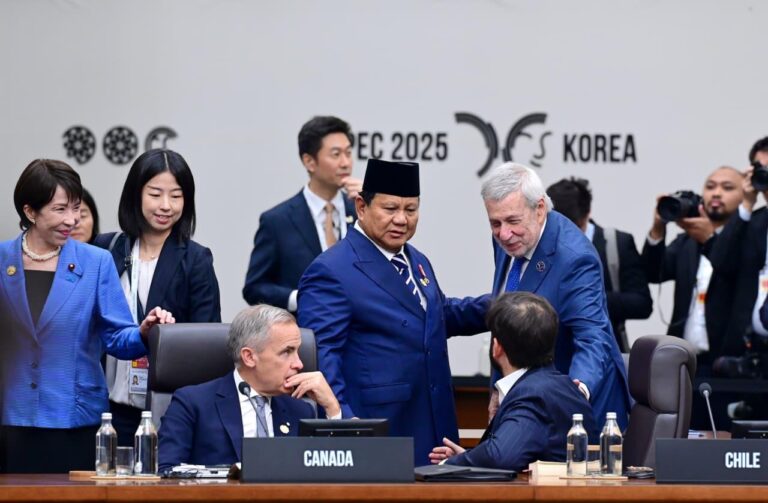 presiden-prabowo-paparkan-manfaat-ai-di-apec-2025-atasi-kemiskinan-dan-capai-swasembada-pangan