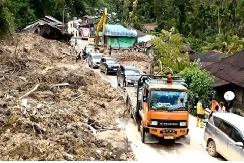 20-ton-bantuan-logistik-diangkut-untuk-korban-bencana-banjir-sumatera-ytr