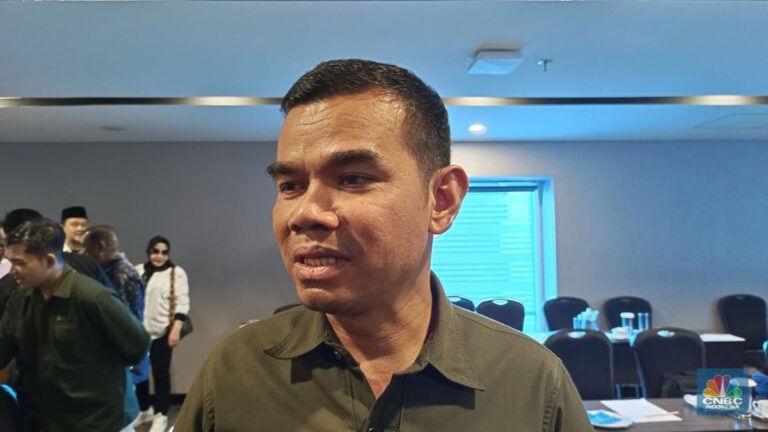 direktur-stabilisasi-pasokan-dan-harga-pangan-bapanas-maino-dwi-hartono-saat-ditemui-usai-rapat-selasa-1412025_169