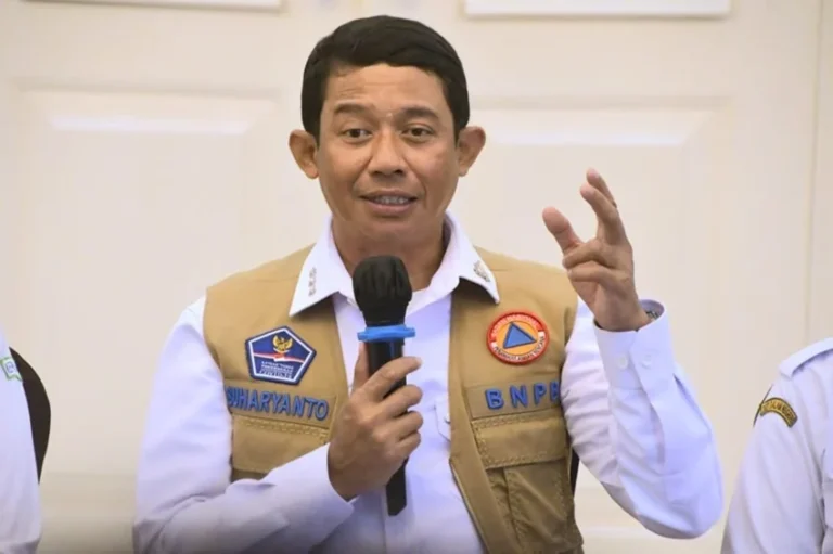 faktafakta-letjen-tni-suharyanto-jebolan-akmil-1989-pzx