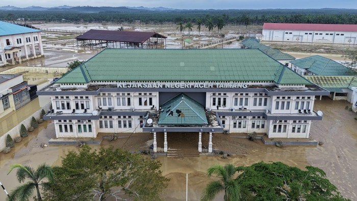 jejak-banjir-bandang-aceh-tamiang-yang-hancurkan-ribuan-rumah-warga-1764738453564_169