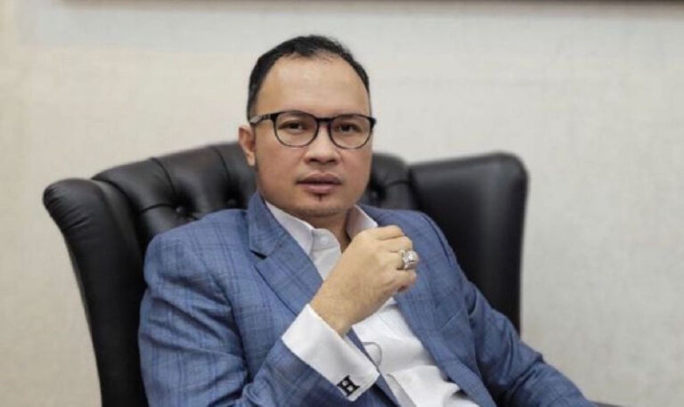 praktisi-hukum-dan-ketua-umum-lisan-lingkar-nusantara-hendar-fqna