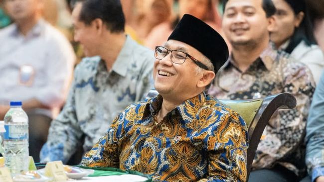 wakil-menteri-pendidikan-dasar-dan-menengah-atip-latipulhayat-instagramatiphayat-1750061472123_169