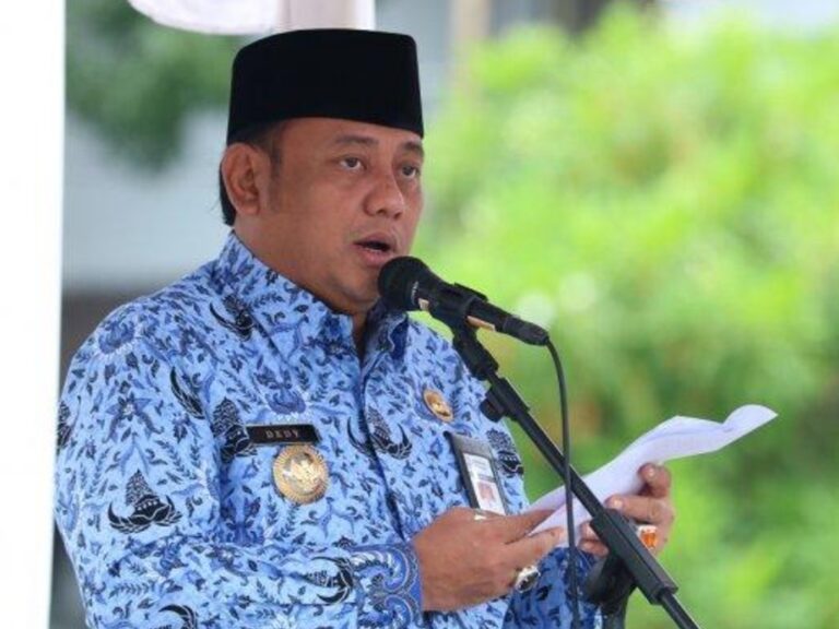 1585300324216-wali-kota-tegal-dedy-yon-supriyono