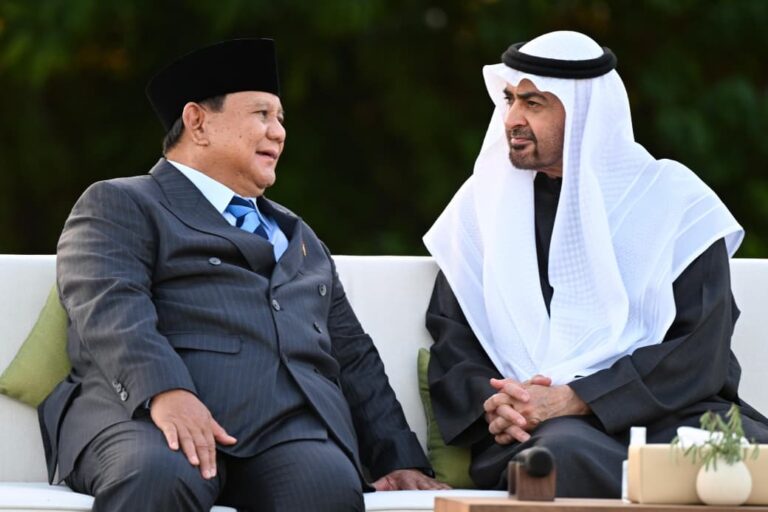 Presiden-Republik-Indonesia-Prabowo-Subianto-dan-Presiden-Persatuan-Emirat-Arab-PEA-Sheikh-Mohammed-bin-Zayed-Al-Nahyan-MBZ (1)