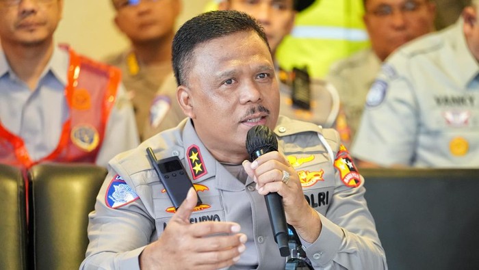 kakorlantas-polri-irjen-agus-suryo-nugroho-dokumen-istimewakorlantas-polri-1740890270915_169