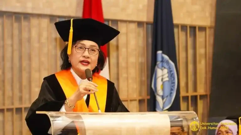 Guru-Besar-FISIP-UI-Prof-Fentiny