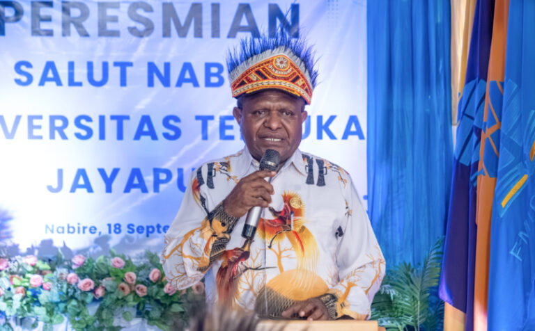 Staf-Ahli-Bidang-Pemerintahan-Hukum-dan-Politik-Provinsi-Papua-Tengah-Marthen-Ukago-1