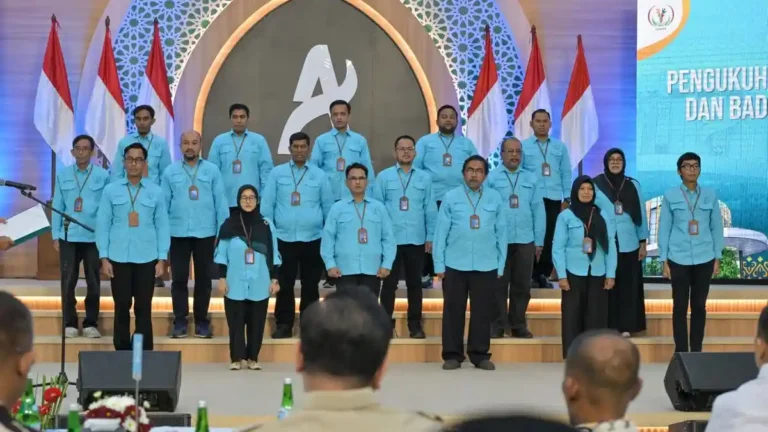PENGUKUHAN-PENGURUS-YAYASAN-DAN-BADAN-PEKERJA-AMANAH