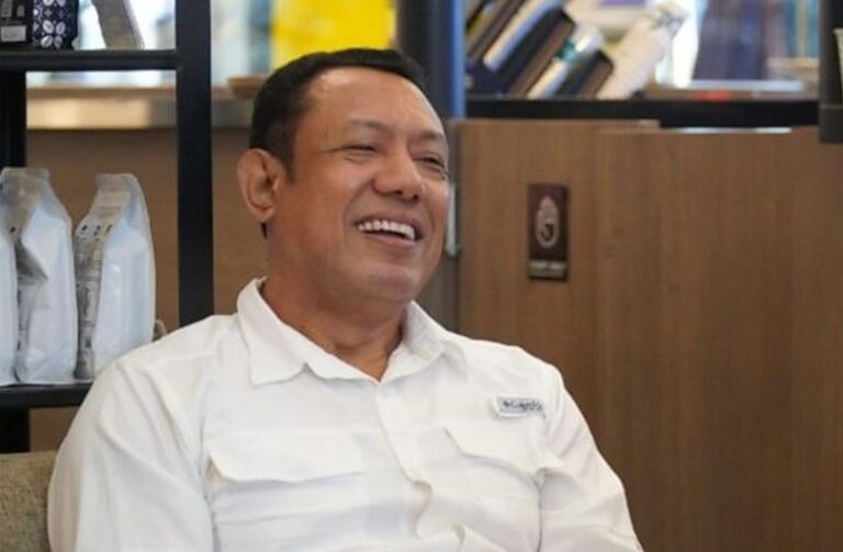 Ketua-Umum-Aliansi-Indonesia-Timur-Emanuel-Mikael-Kota-2