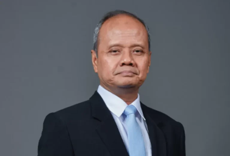Sigit-Puji-Santosa-2492721705 (1)