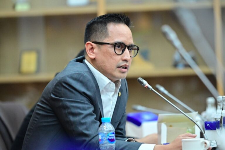 anggota-komisi-vi-dpr-ri-firnando-ganinduto-foto-humas-dpr-a-2up9 (1)