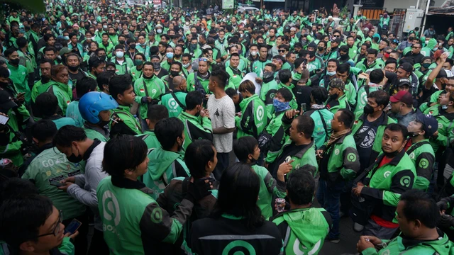 e009a9a0a3f42690f39e5a2c56ae113551e6d2d0f4fb78ebc4e9db9731fe7993