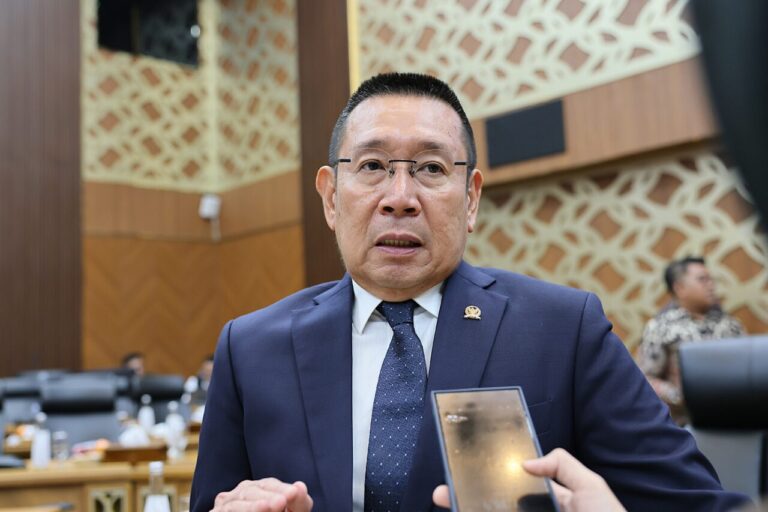 Wakil_Ketua_Badan_Anggaran_DPR_RI_Wihadi_Wijanto_usai_menanggapi_paparan_Menteri_Keuangan_Purbaya_Yu20260707162033
