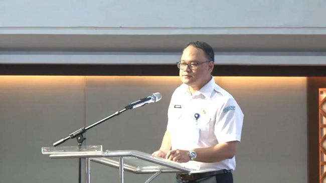 deputi-bidang-klimatologi-bmkg-ardhasena-sopaheluwakan-dalam-ekspose-nasional-perubahan-iklim-di-medan-sumatera-utara-268-deng-3_169