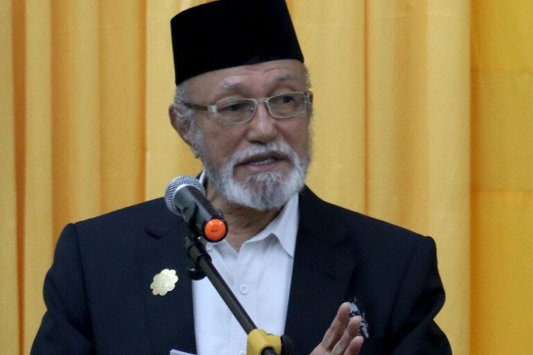 Wali_Nanggroe_Aceh_Malik_Mahmud