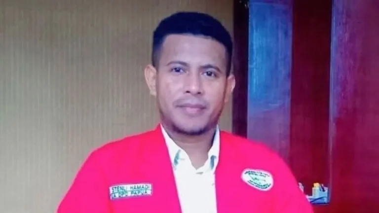 ketua-dpd-barisan-merah-putih-bmp-ri-provinsi-papua-yeri-stenli-hamadi-istradarbaliid-BU6Kw