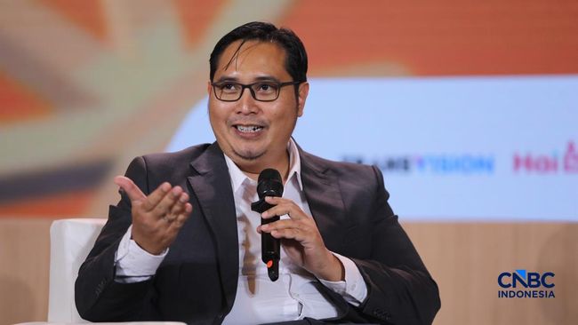 direktur-jenderal-stabilitas-dan-pengembangan-sektor-keuangan-spsk-kementerian-keuangan-herman-saheruddinsaat-menyampaikan-pem-1788665289561_169