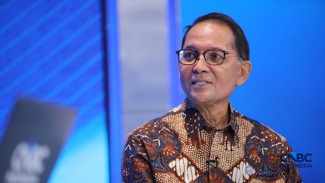 kepala-eksekutif-pengawas-perasuransian-penjaminan-dan-dana-pensiun-otoritas-jasa-keuangan-ojk-ogi-prastomiyono-menyampaikan-p-1771575401063_169