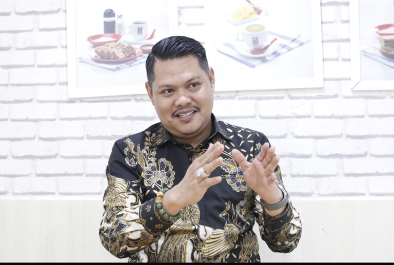 ketua-umum-logis-08-anshar-ilo-foto-source-for-jpnn-mza6c-liju (1)