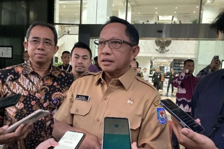 menteri-dalam-negeri-mendagri-tito-karnavian-JOMqO (1)