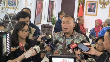 691b0bc62dea6-wakil-ketua-dpr-ri-cucun-ahmad-syamsurijal-di-kompleks-parlemen-senayan_375_211