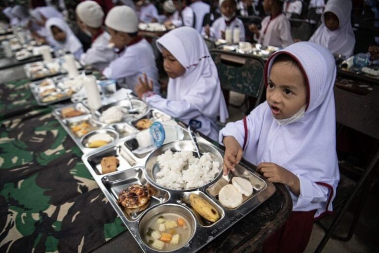 Berita_242108010815_launching-2-februari-2025-program-makan-bergizi-gratis-prabowo-targetkan-829-juta-penerima-manfaat