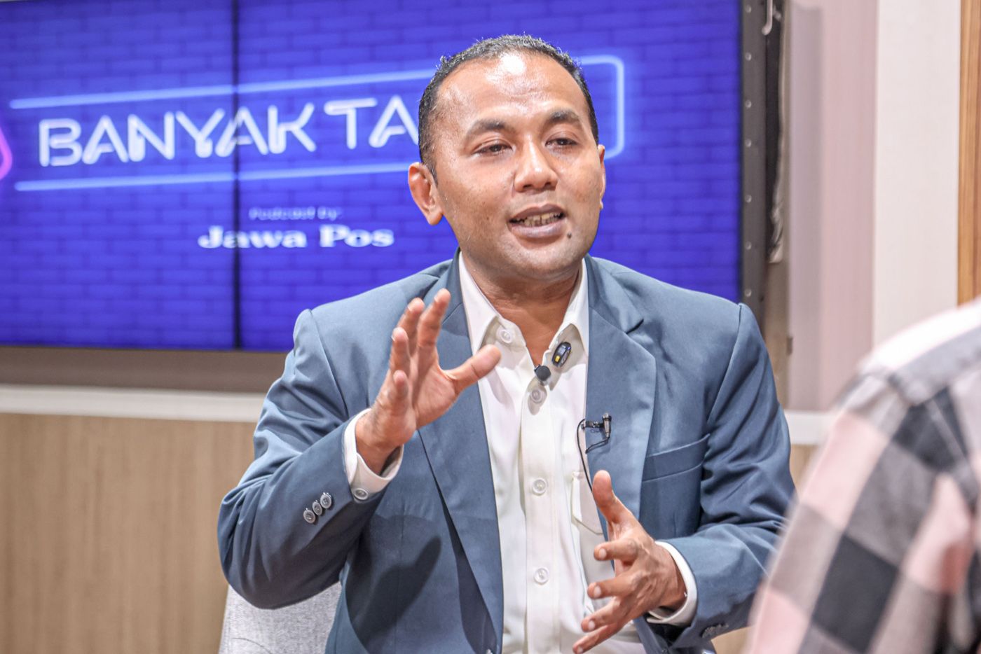 JKT_PODCAST-HARIQO-SATRIA_HANUNG-HAMBARA_20102025-4-2595096685-2513713656 (1)