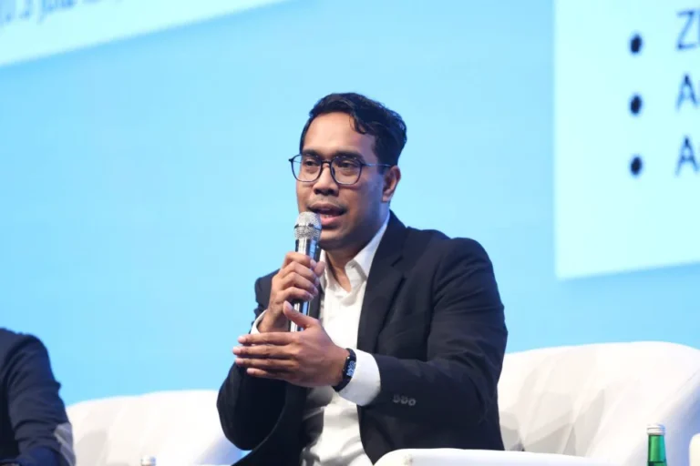 Sekretaris_Perusahaan_PT_Pupuk_Indonesia_Persero_Yehezkiel_Adipe-2026_04_16-11_16_13_c77a70e4934994702f4c9ee83cb5f1e8_960x640_thumb