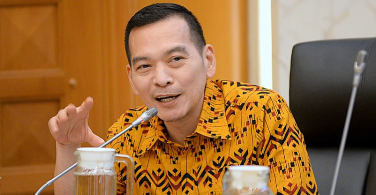 banyak-kapal-stop-melaut-dpr-minta-jaminan-distribusi-solar-subsidi-nelayan-kecil_310464