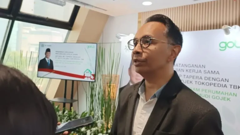 deputi-komisioner-bidang-pemanfaatan-dana-bp-tapera-sid-herdi-kusuma-antara-S6f33