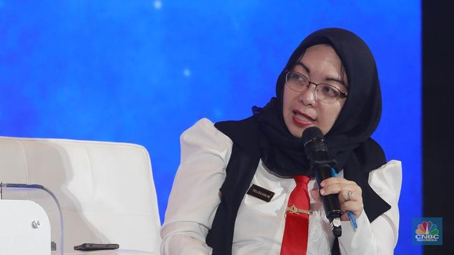 guru-besar-feb-universitas-indonesia-telisa-aulia-falianty-menyampaikan-pemaparan-dalam-acara-cnbc-indonesia-economic-update-2-1750232534891_169 (1)